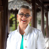 Madelon White