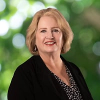 Laura  Hamilton