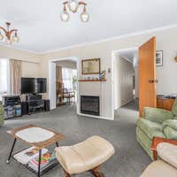 32 Caernarvon Street, Dinsdale, Waikato