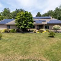 4 Hemlock Court Princeton NJ 08540 SingleFam For Sale RateMyAgent