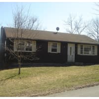 22 Plimpton Ave, Sturbridge, MA, 01566