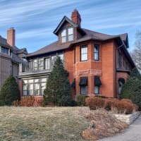 201/19 Summit Court, St. Paul, MN, 55102