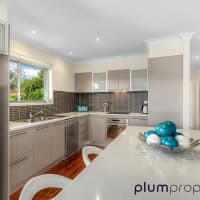 11 Brymer Street, Chapel Hill, QLD, 4069