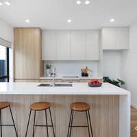 1/2 Maylands Street, Albion, VIC, 3020