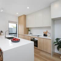 1/2 Maylands Street, Albion, VIC, 3020