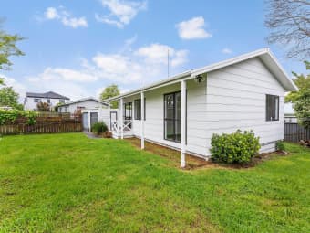 2/90 Shifnal Drive, Randwick Park, Auckland