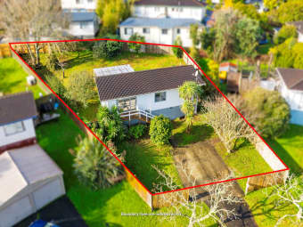 5 Jarrah Pl, Massey, Auckland