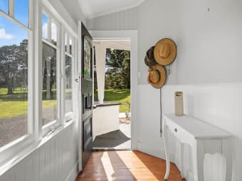 194 Waikoukou Valley Rd, Waimauku, Auckland