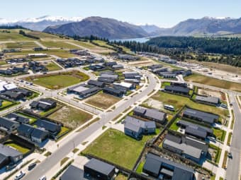 16 Riverslea Road, Wanaka, Otago