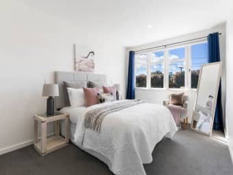 25 Holland Ave, Point England, Auckland