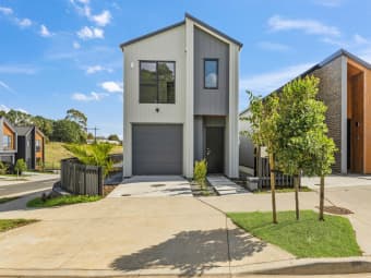 13 Piringa Lane, Northcote, Auckland