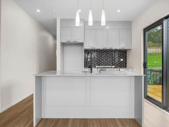 13 Piringa Lane, Northcote, Auckland