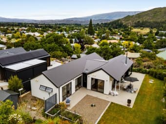 28 Naylor St, Clyde, Otago