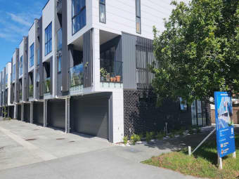 2/12 King Edward Avenue, Epsom, Auckland
