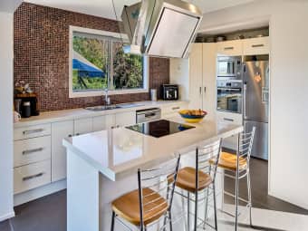 92 Mana View Road, Paremata, Wellington