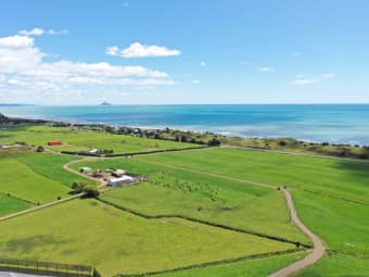 19 Te Wakanui Road, Tirohanga, Bay of Plenty