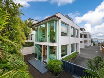22B Beach Road, Castor Bay, Auckland