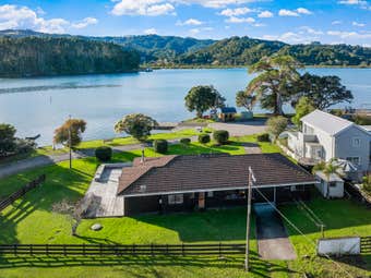 2 Dunbar Road, Point Wells, Auckland