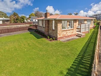 4 Barberry Ln, Te Atatu Peninsula, Auckland