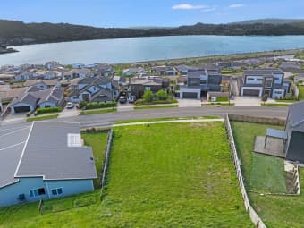 105 Queen Charlotte Drive, Aotea, Wellington