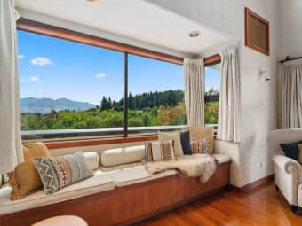10 Chalmers Street, Wanaka, Otago