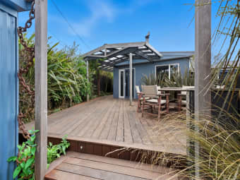 92 Dunns Avenue, The Pines Beach, Canterbury