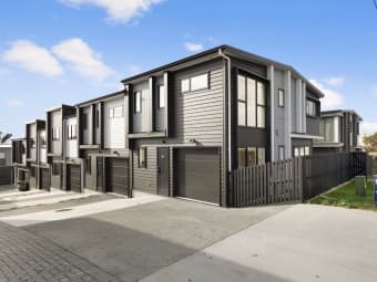4/147C Carlisle Road, Northcross, Auckland