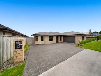 8 Coby Sydney Dr