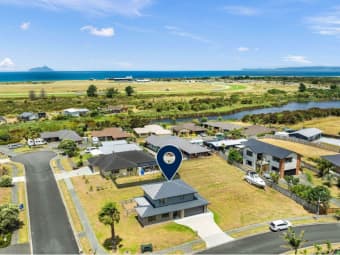 1 Sea Dune Place, Ruakaka, Northland