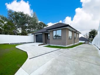 25 Forest Hill Rd, Henderson, Auckland