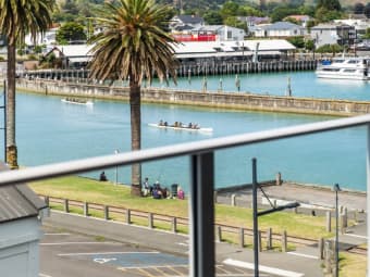 303/4 Reads Quay, Gisborne