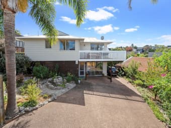 10A Silverton Avenue, Wai O Taiki Bay, Auckland