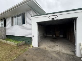 Rere Place, Parakai, Auckland