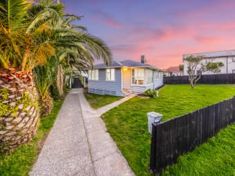 21 Farnborough Crescent, Mangere, Auckland