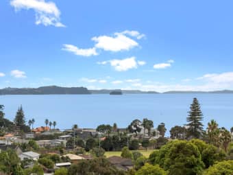 7/96 William Bayes Place, Red Beach, Auckland