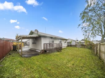 2/30 Kennington Drive, Clendon Park, Auckland