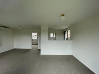 13/16 John Bracken Way, Beach Haven, Auckland