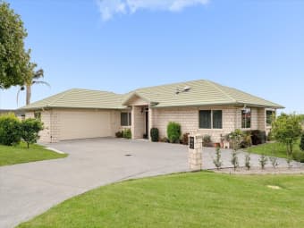11 Maddison Place, Welcome Bay, Bay of Plenty