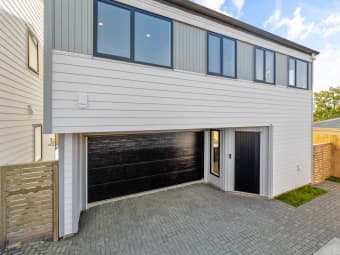 8D Deuxberry Avenue, Northcote, Auckland
