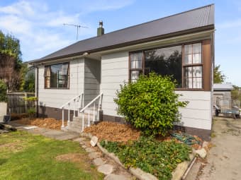 54 Grants Road, Marchwiel, Canterbury
