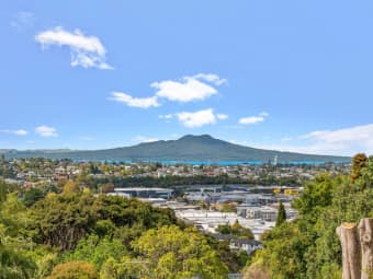 Lot 2/28 Girrahween Drive, Totara Vale, Auckland