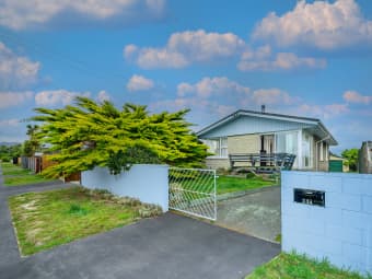 533 Marine Parade, South New Brighton, Canterbury