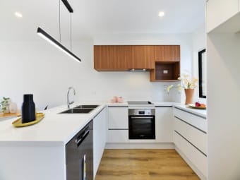 4/9 Flanshaw Road, Te Atatu South, Auckland