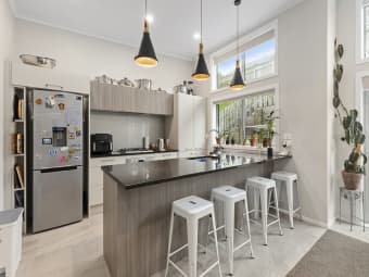 9 Madeira Close, Whitby, Wellington
