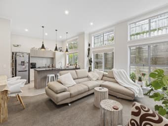 9 Madeira Close, Whitby, Wellington