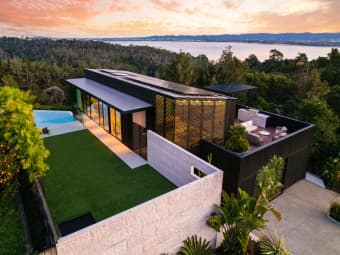 6 Island Bay Road, Beach Haven, Auckland
