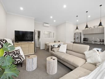9 Madeira Close, Whitby, Wellington