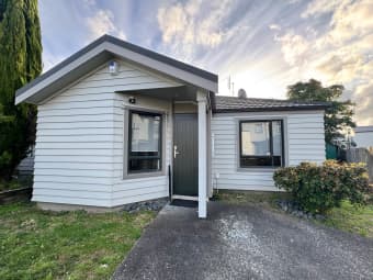 3/36 John Jennings Drive, Oteha, Auckland