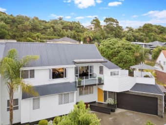 49A The Esplanade, Eastern Beach, Auckland