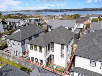5A Fernwood Place, Wai O Taiki Bay, Auckland